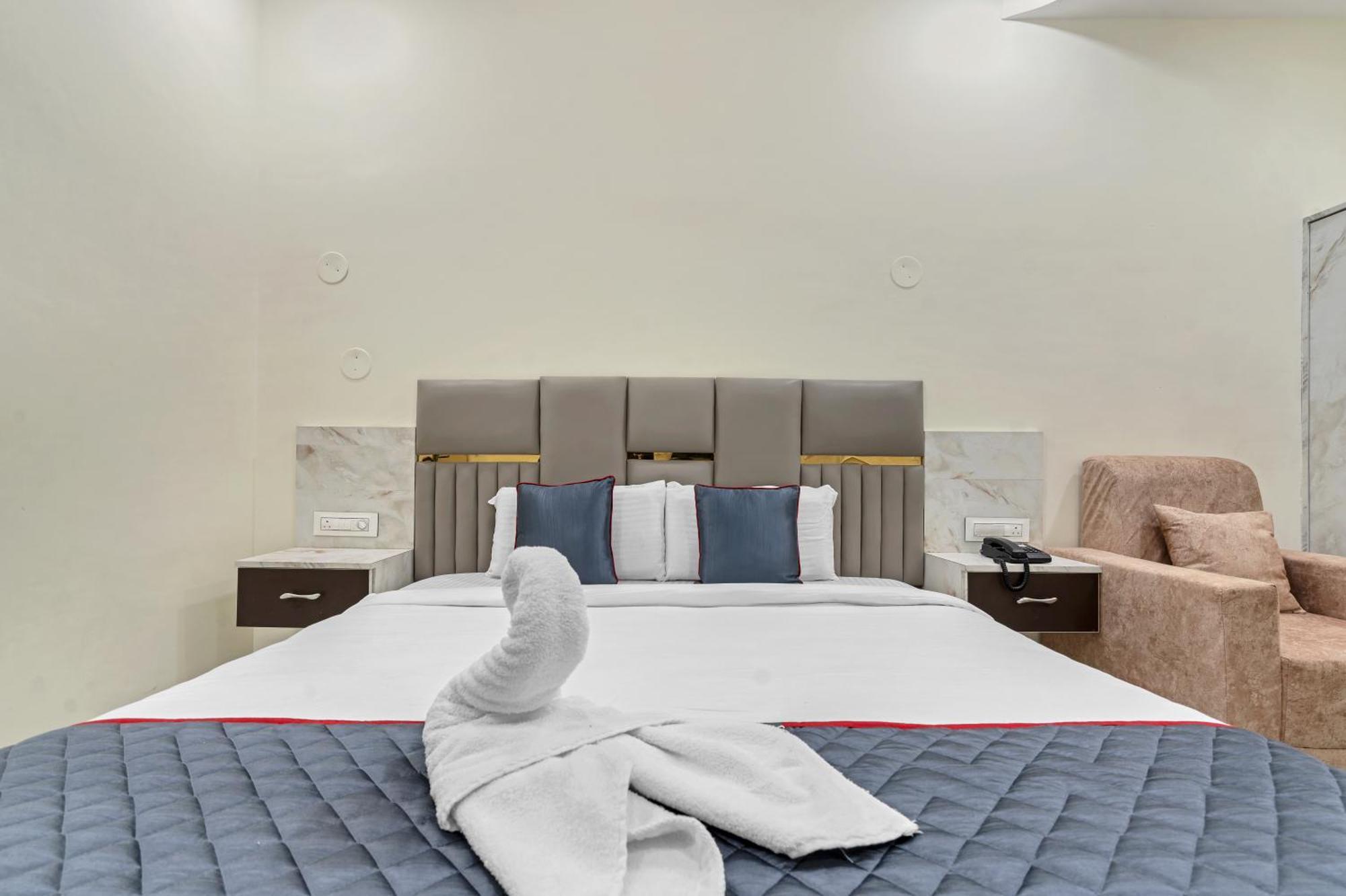Hotel Sky Land Khammam Zewnętrze zdjęcie