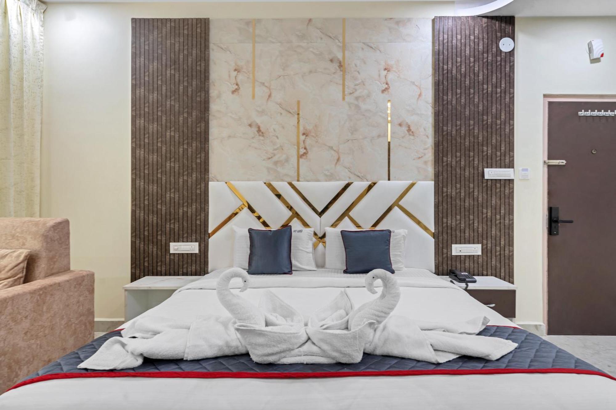 Hotel Sky Land Khammam Zewnętrze zdjęcie