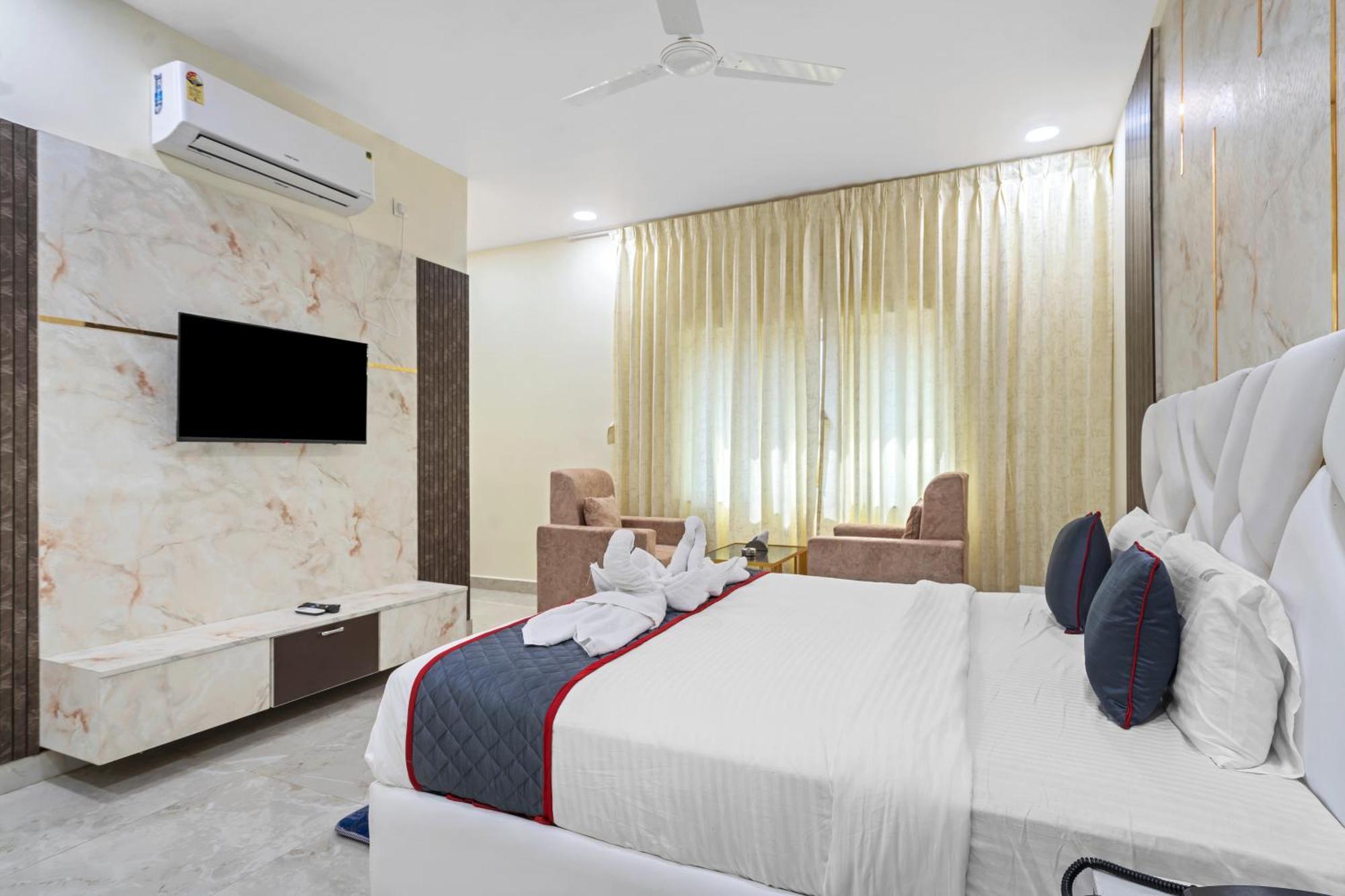 Hotel Sky Land Khammam Zewnętrze zdjęcie