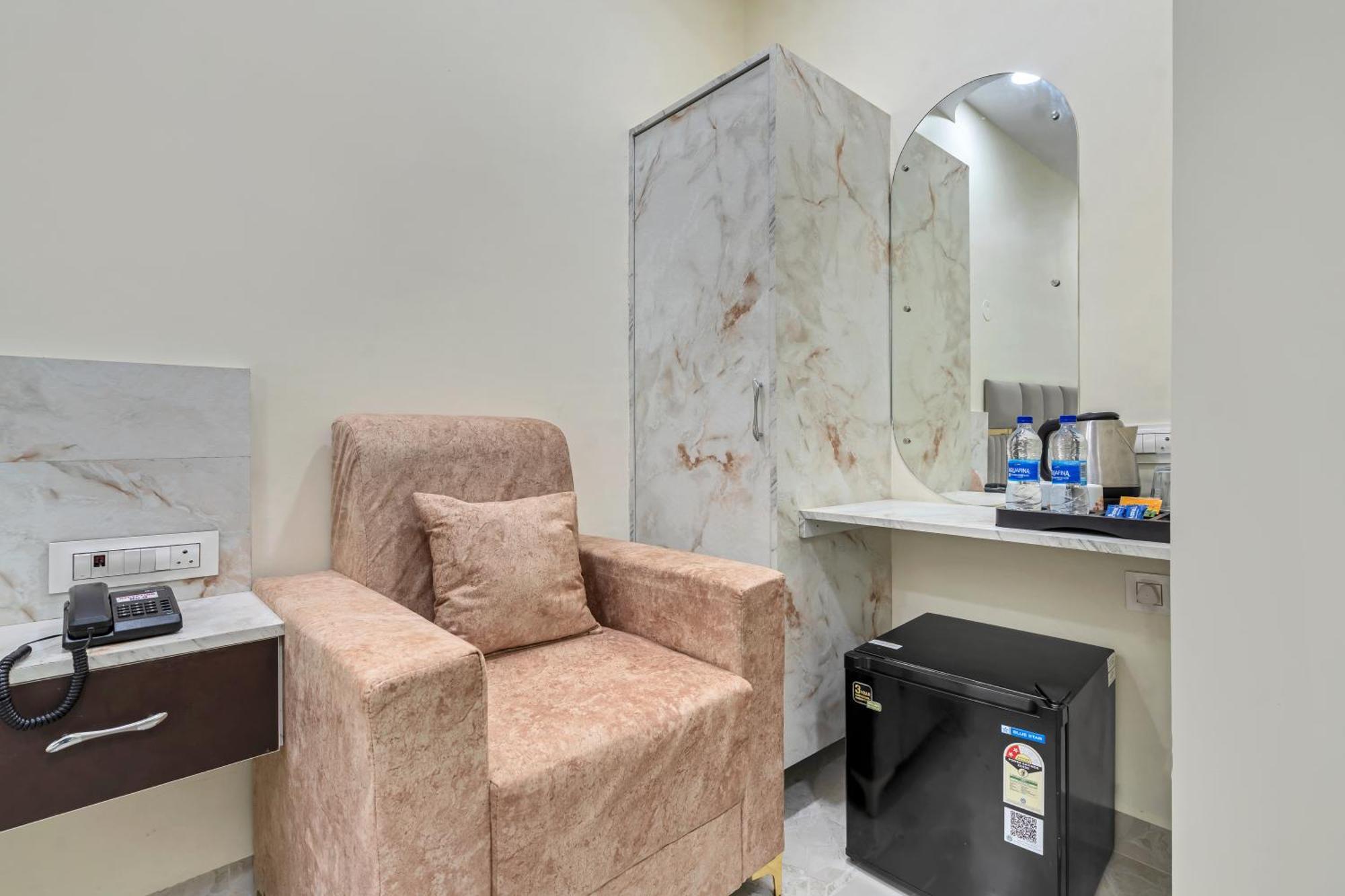 Hotel Sky Land Khammam Zewnętrze zdjęcie